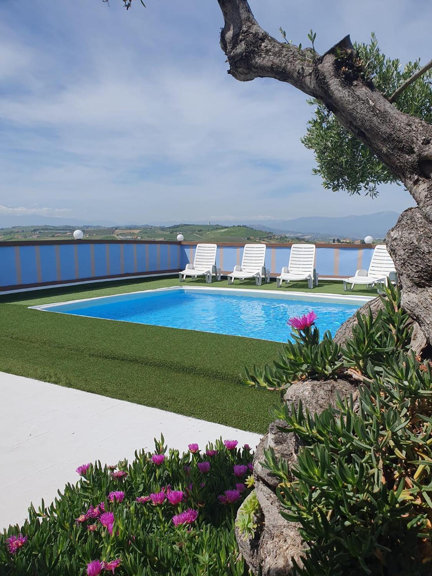 B&B Gli Amici Del Tubarello Roseto Degli Abruzzi Eksteriør billede